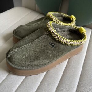 Ugg taz mule olive green